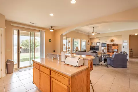 12950 Ivy Ln, Red Bluff, CA 96080 photo 4