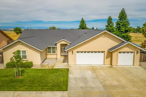 12950 Ivy Ln, Red Bluff, CA 96080 photo 1