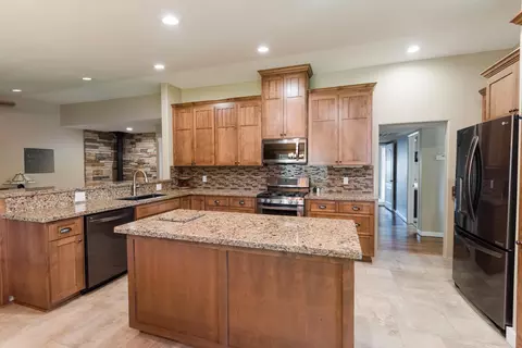 216 Treasure Dr, Red Bluff, CA 96080 photo 2