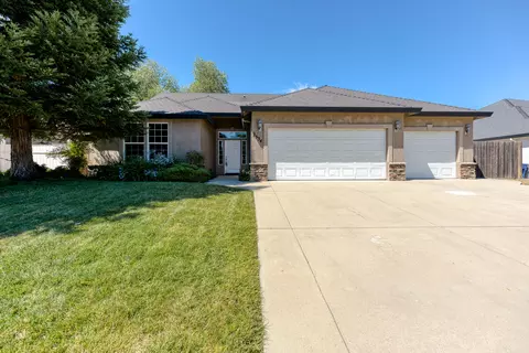 2534 Warm Spring Ln, Redding, CA 96003 photo 2