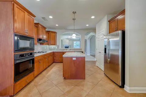 2534 Warm Spring Ln, Redding, CA 96003 photo 3
