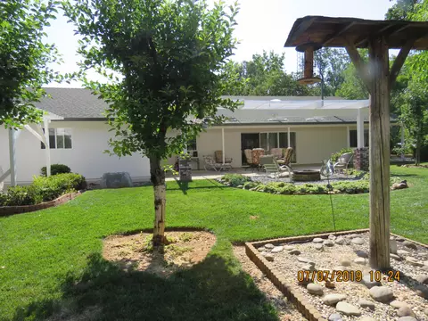 3224 Inverness St, Redding, CA 96003 photo 3