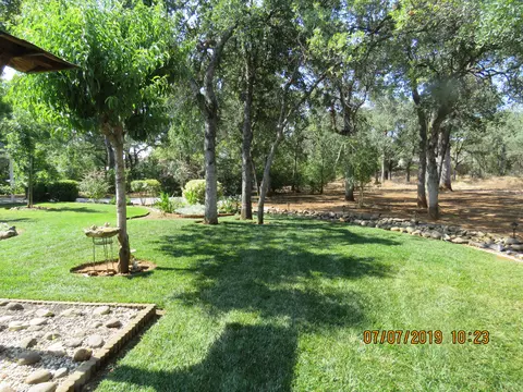 3224 Inverness St, Redding, CA 96003 photo 5