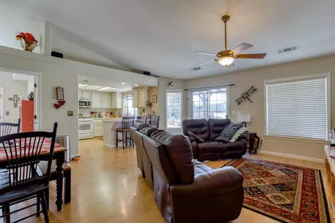 4988 Tralee Ln, Redding, CA 96001 photo 5