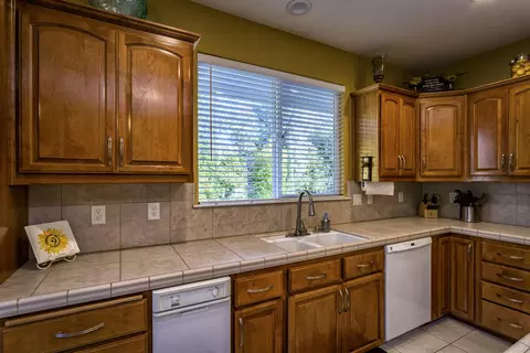 7319 Bohn Blvd, Anderson, CA 96007 photo 10