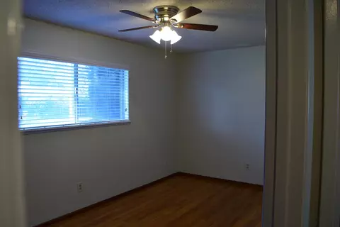5055 Debbie Ln, Redding, CA 96002 photo 5