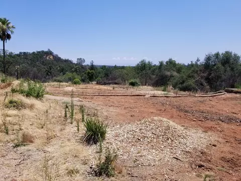 563 Turquoise Ct, Redding, CA 96003 photo 1