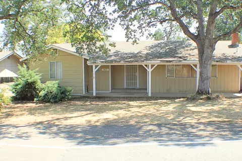 1677 Riviera Dr, Redding, CA 96001 photo 1