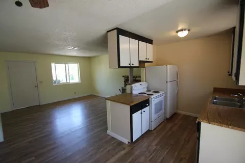 1165 Jaxon Way, Redding, CA 96003 photo 2
