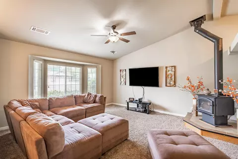1809 Trumpet Dr, Redding, CA 96003 photo 3