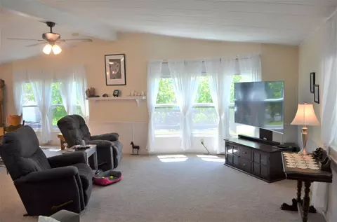 12415 Lake Blvd, Redding, CA 96003 photo 9