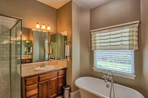 667 Mill Valley Pkwy, Redding, CA 96003 photo 20