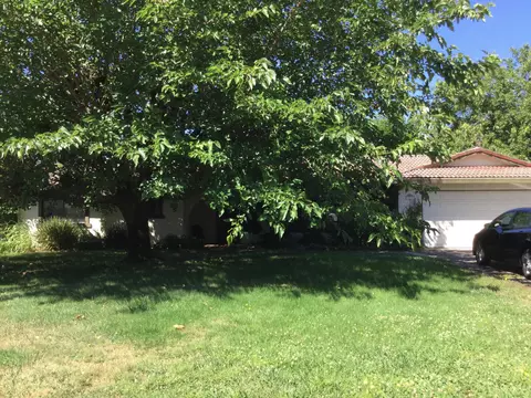 1273 Hawthorne Ave, Redding, CA 96002 photo 2