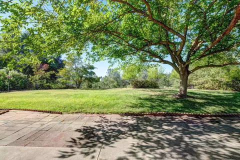 2721 Dawnridge Dr, Redding, CA 96001 photo 27