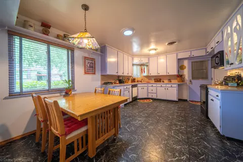 840 Overhill Dr, Redding, CA 96001 photo 5