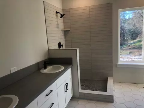 9055 Laurel Glen Dr, Redding, CA 96001 photo 10