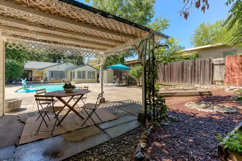 620 Locust St, Redding, CA 96001 photo 14