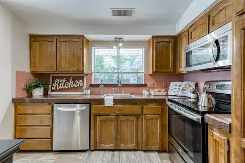 620 Locust St, Redding, CA 96001 photo 3