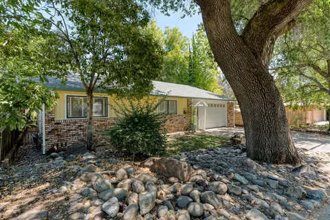 620 Locust St, Redding, CA 96001 photo 17