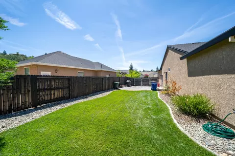 1156 Lakeside Dr, Redding, CA 96001 photo 37