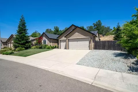 1156 Lakeside Dr, Redding, CA 96001 photo 2