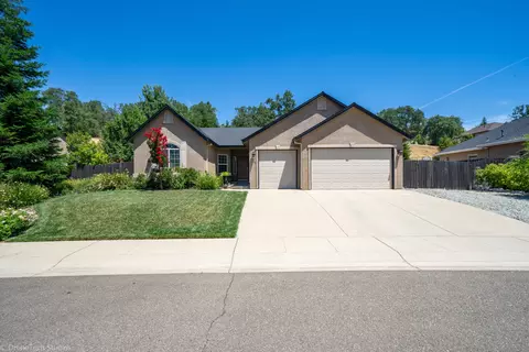 1156 Lakeside Dr, Redding, CA 96001 photo 1
