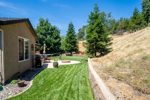 1156 Lakeside Dr, Redding, CA 96001 photo 38