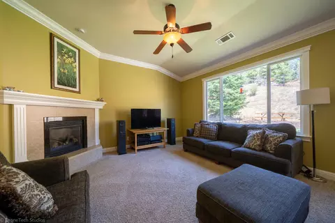 1156 Lakeside Dr, Redding, CA 96001 photo 13