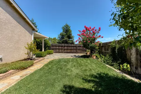985 Domain Way, Redding, CA 96003 photo 22