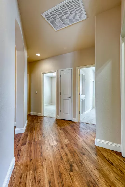 985 Domain Way, Redding, CA 96003 photo 10