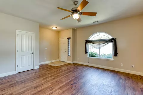985 Domain Way, Redding, CA 96003 photo 6