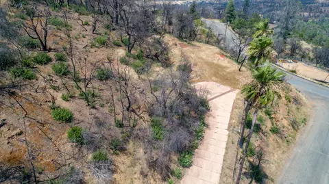 15839 Highland Cir, Redding, CA 96001 photo 3
