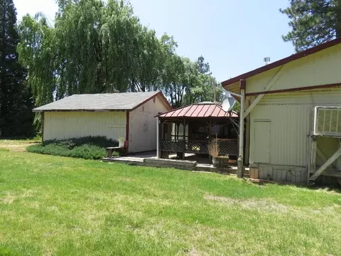44661 Dee Knoch Rd, Fall River Mills, CA 96028 photo 4