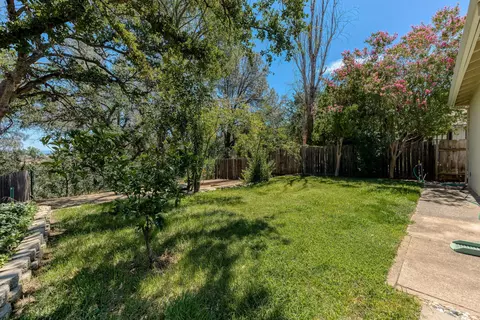 1322 Riviera Dr, Redding, CA 96001 photo 14