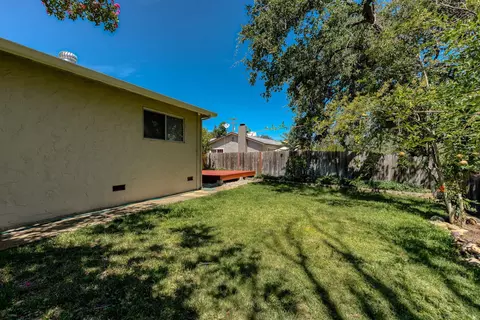 1322 Riviera Dr, Redding, CA 96001 photo 13