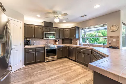 2255 Everest Dr, Redding, CA 96001 photo 2