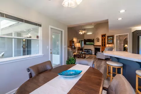 2255 Everest Dr, Redding, CA 96001 photo 6