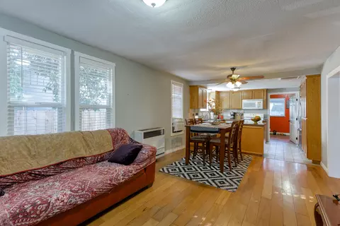 765 Locust St, Redding, CA 96001 photo 2