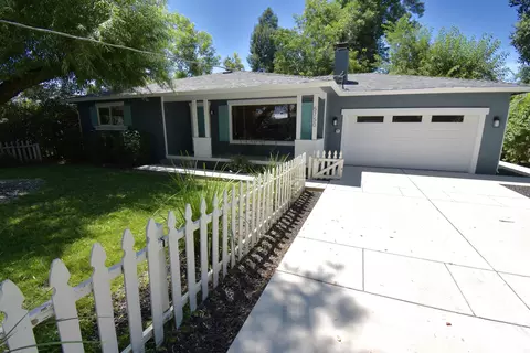 5750 E Bonnyview Rd, Redding, CA 96001 photo 2