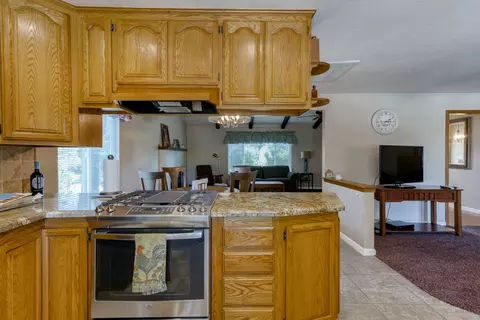 3879 Oro St, Redding, CA 96001 photo 12