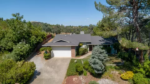 3879 Oro St, Redding, CA 96001 photo 3