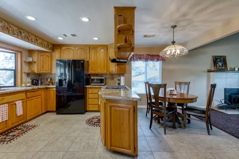 3879 Oro St, Redding, CA 96001 photo 10
