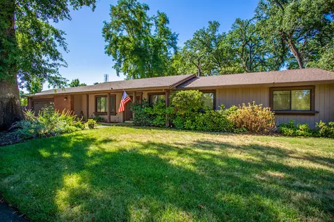 3165 Corto St, Redding, CA 96001 photo 1