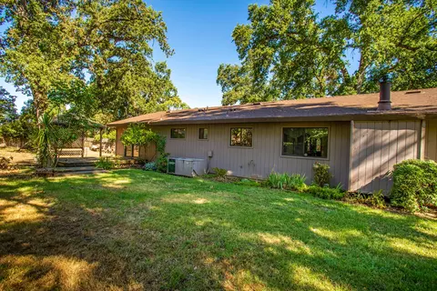 3165 Corto St, Redding, CA 96001 photo 25