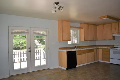 21 Shasta St, Hayfork, CA 96041 photo 6