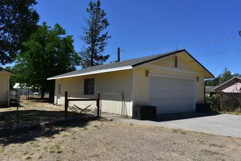 21 Shasta St, Hayfork, CA 96041 photo 3