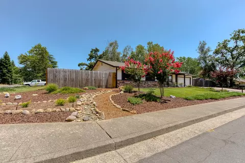2309 Lake Redding Dr, Redding, CA 96003 photo 23
