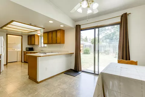 2309 Lake Redding Dr, Redding, CA 96003 photo 16