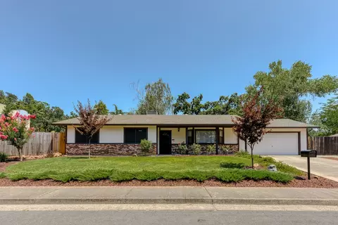 2309 Lake Redding Dr, Redding, CA 96003 photo 1