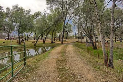 22350 Mirror Valley Ln, Redding, CA 96003 photo 7